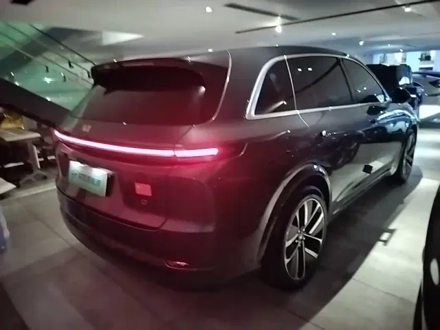 Li Auto L7 — Фото автомобиля 6