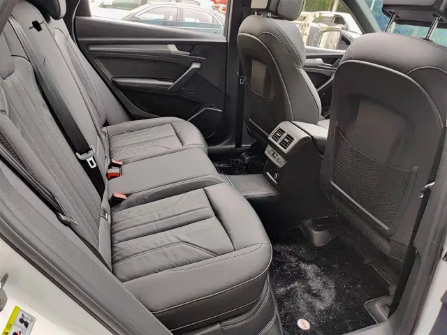 Audi Q5L — Фото автомобиля 11