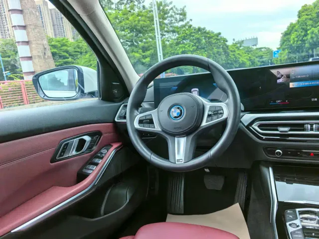BMW i3 — Фото автомобиля 7