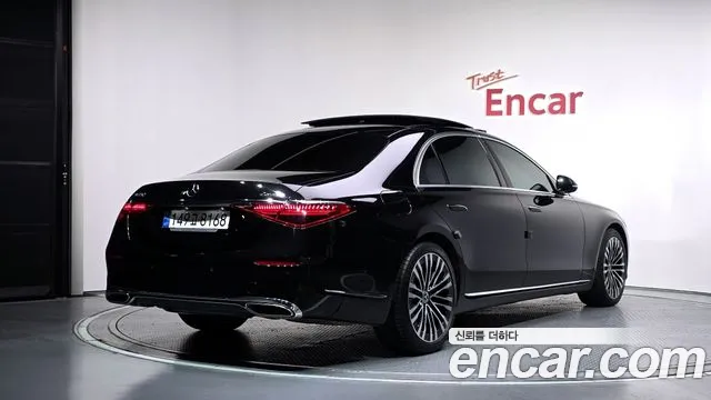 Mercedes-Benz S-Class — Фото автомобиля 2