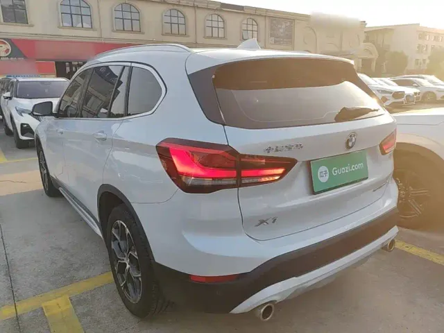 BMW X1 — Фото автомобиля 4