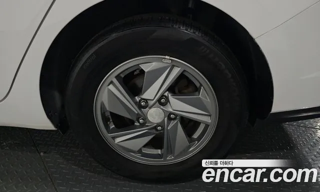 Hyundai Avante — Фото автомобиля 6