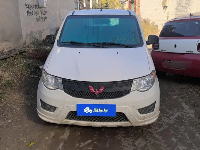 Wuling Hongguang — Фото автомобиля 2
