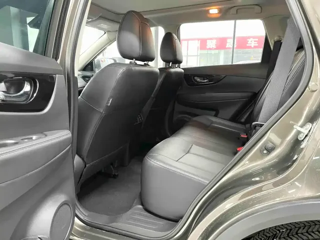 Nissan X-Trail — Фото автомобиля 12
