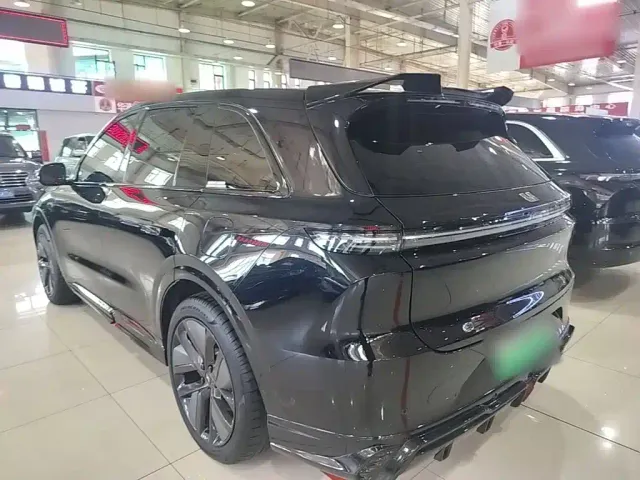 Li Auto L6 — Фото автомобиля 4