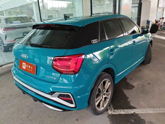 Audi Q2L — Фото автомобиля 2
