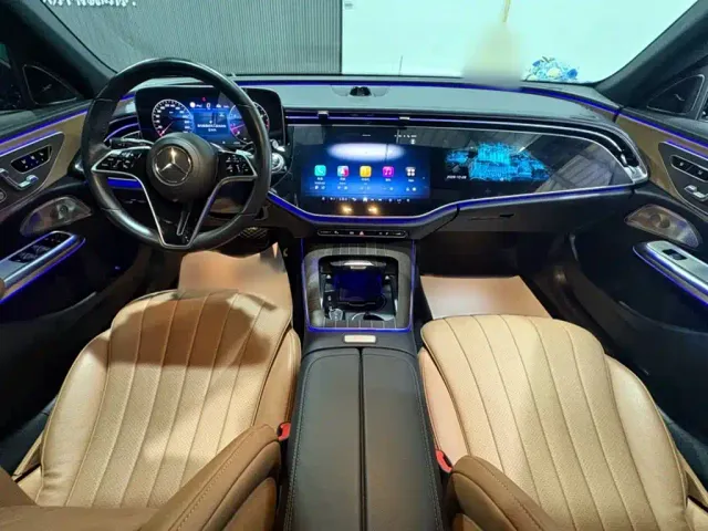 Mercedes-Benz E-Class — Фото автомобиля 7