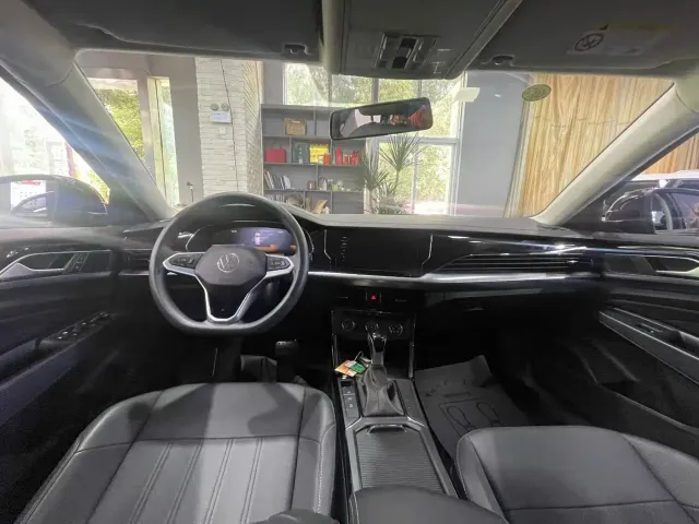 Volkswagen Passat — Фото автомобиля 7
