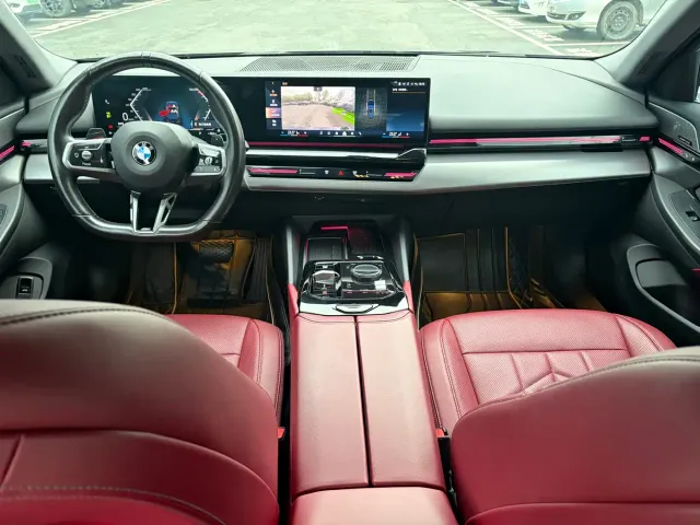 BMW 5 Series — Фото автомобиля 11