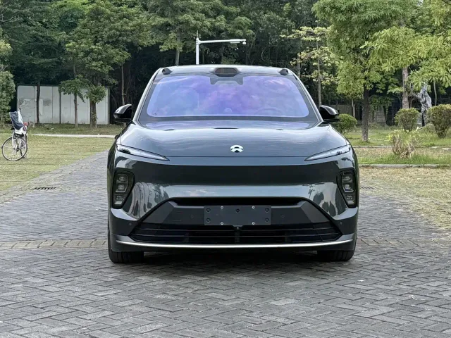 Nio ES8 — Фото автомобиля 2