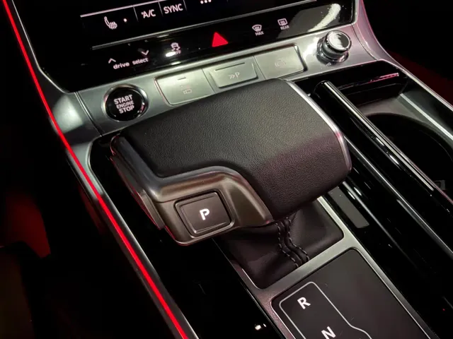 Audi Audi A7L 2024 45 TFSI quattro S-line Black Warrior Edition — Фото автомобиля 13