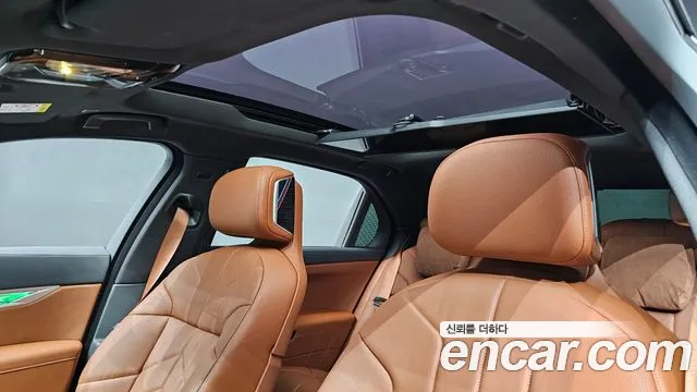 BMW 7-Series 7 серия (G70) 740i xDrive M Sport — Фото автомобиля 29