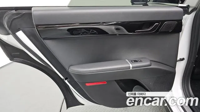 Hyundai Grandeur GN7 — Фото автомобиля 14