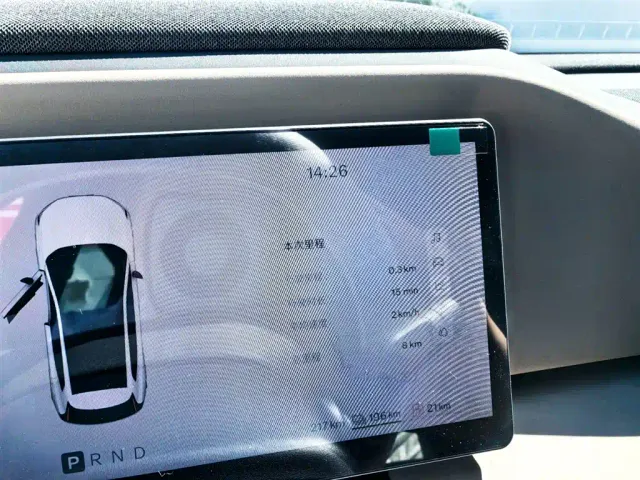 Volvo XC70 Plug-in Hybrid — Фото автомобиля 6