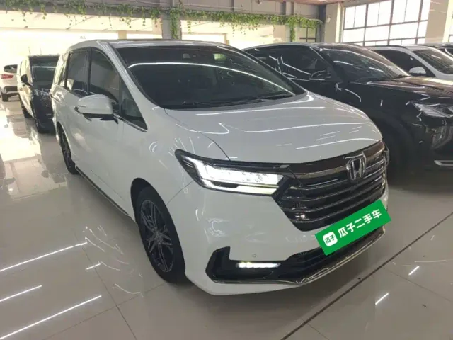 Honda Odyssey — Фото автомобиля 3