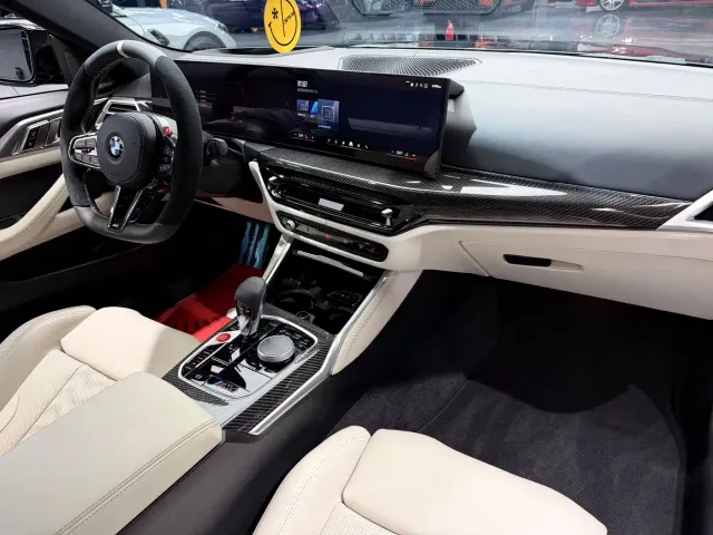 BMW M4 — Фото автомобиля 10