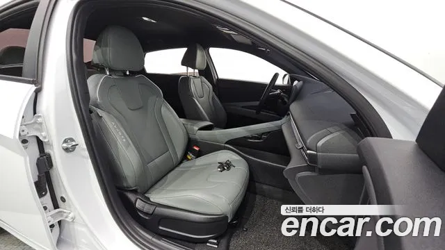Hyundai Avante CN7 — Фото автомобиля 16