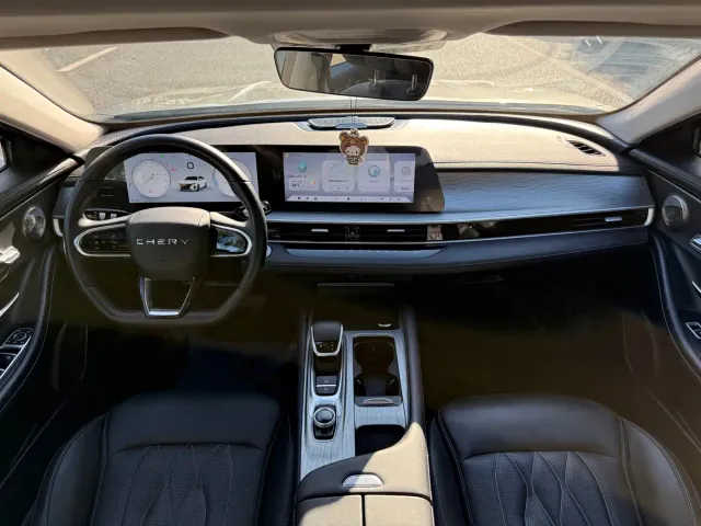 Chery Arrizo 8 — Фото автомобиля 12