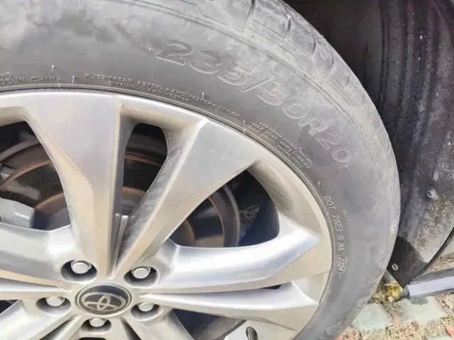 Toyota Sienna — Фото автомобиля 7