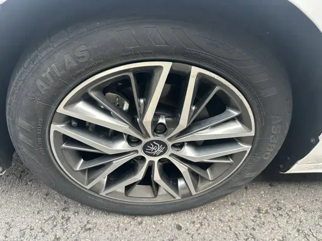 BYD Qin PLUS — Фото автомобиля 19
