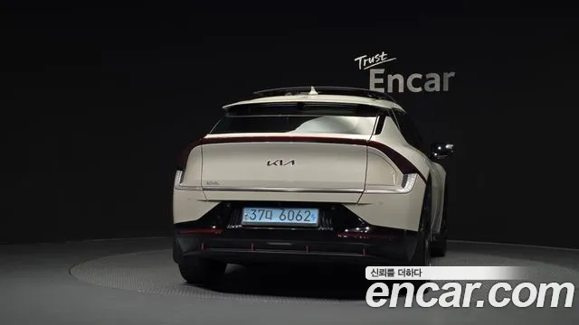 Kia EV6 — Фото автомобиля 4