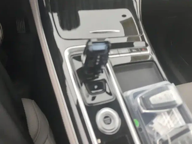 Geely Boyue L — Фото автомобиля 16