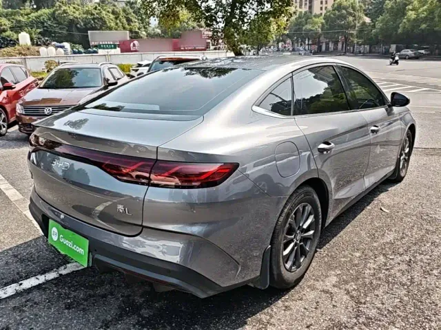 BYD Qin L — Фото автомобиля 6