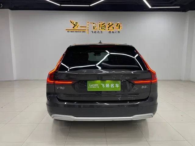 Volvo V90 — Фото автомобиля 18
