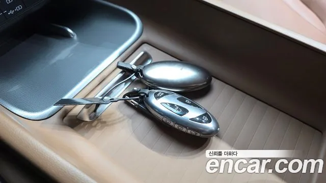 Hyundai Grandeur Grandeur (GN7) 2.5 Бензин 2WD — Фото автомобиля 26