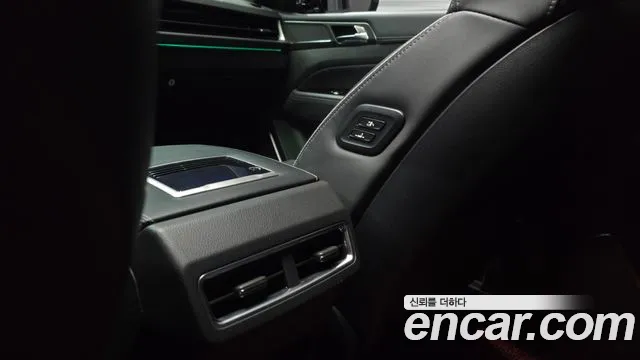 KG_Mobility_Ssangyong Rexton Rexton Arena Дизель 2.2 4WD — Фото автомобиля 20