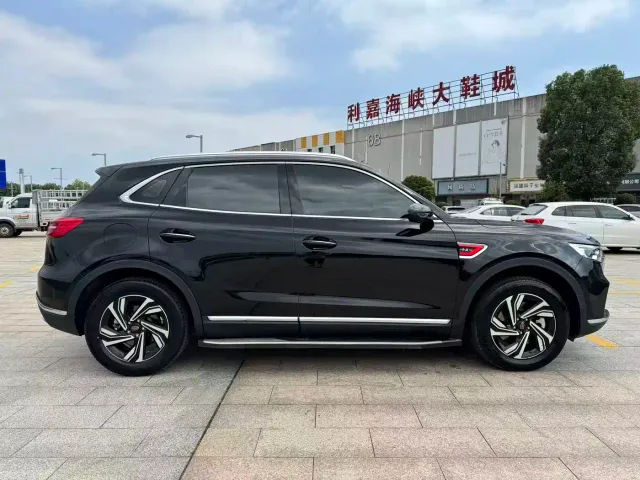 Hongqi HS5 — Фото автомобиля 8
