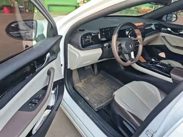 BYD Qin PLUS — Фото автомобиля 15