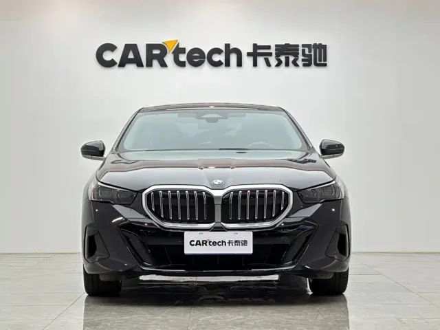 BMW 5 Series — Фото автомобиля 7