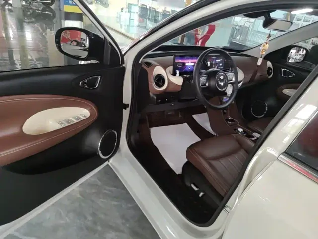 Wuling Bingo — Фото автомобиля 15