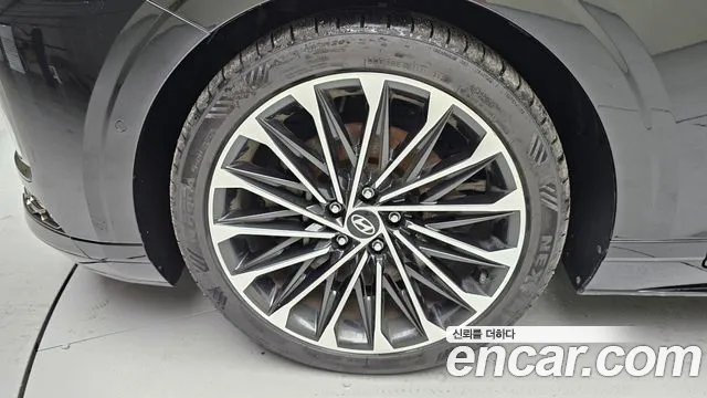 Hyundai Grandeur Grandeur (GN7) 3.5 Бензин 2WD — Фото автомобиля 5