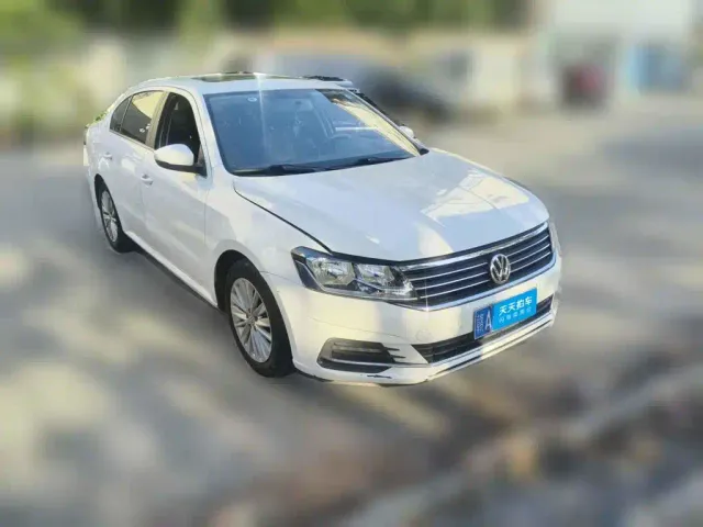 Volkswagen Lavida — Фото автомобиля 3
