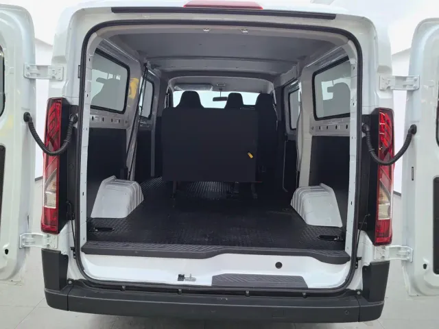 JMC E-Fushun — Фото автомобиля 14