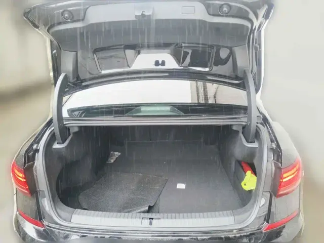Volkswagen Passat — Фото автомобиля 5
