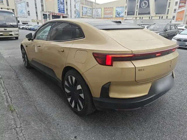 Polestar 4 — Фото автомобиля 4