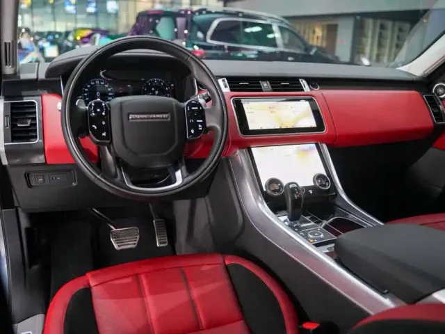Land Rover Range Rover Sport — Фото автомобиля 15