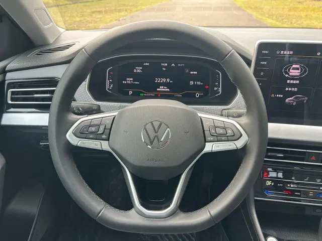 Volkswagen Lavida — Фото автомобиля 12