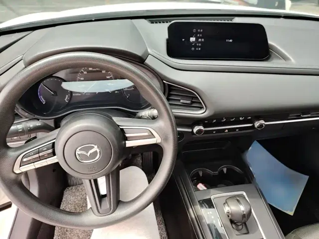 Mazda CX-30 EV — Фото автомобиля 9