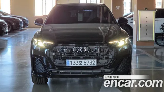 Audi Q8 50 TDI quattro Premium — Фото автомобиля 3