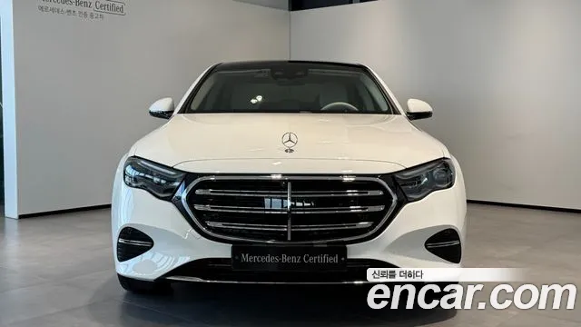 Mercedes-Benz E-Class — Фото автомобиля 6