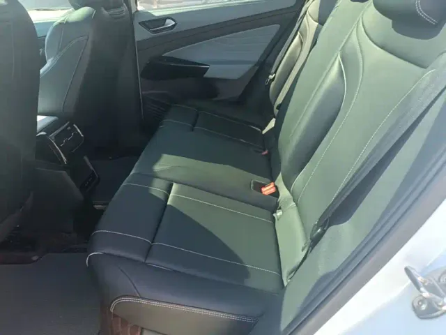 Volkswagen ID.4 X — Фото автомобиля 16