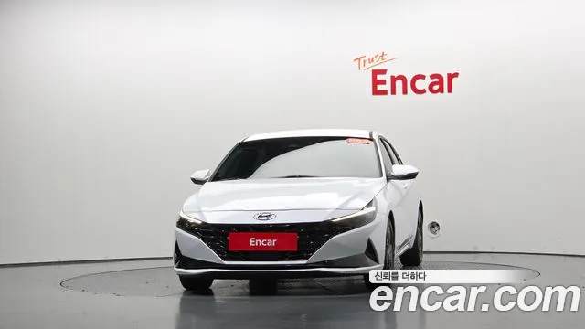 Hyundai Avante CN7 — Фото автомобиля 3