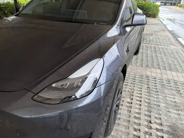 Tesla Model Y — Фото автомобиля 23