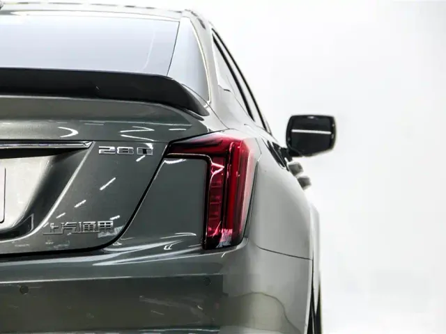 Cadillac CT5 — Фото автомобиля 11