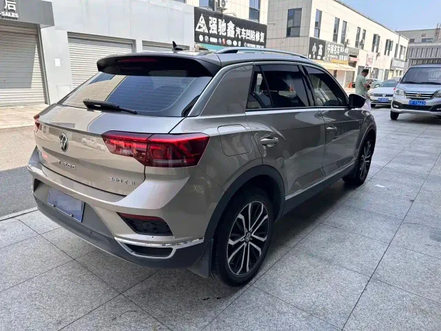 Volkswagen T-Roc — Фото автомобиля 4