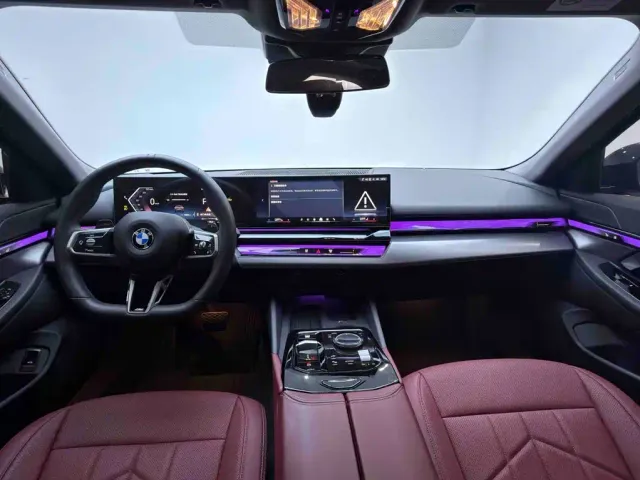 BMW 5 Series — Фото автомобиля 12